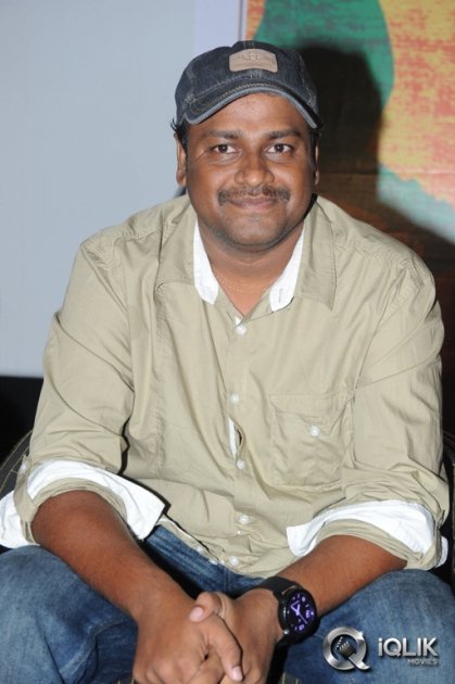 Hrudaya-Kaleyam-Movie-Trailer-Launch